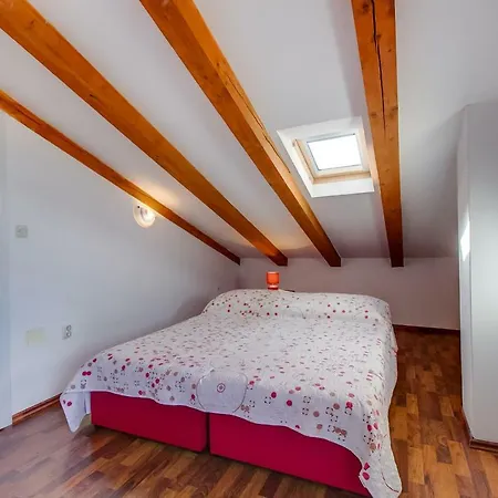 Natasa マリ・ロシニュ